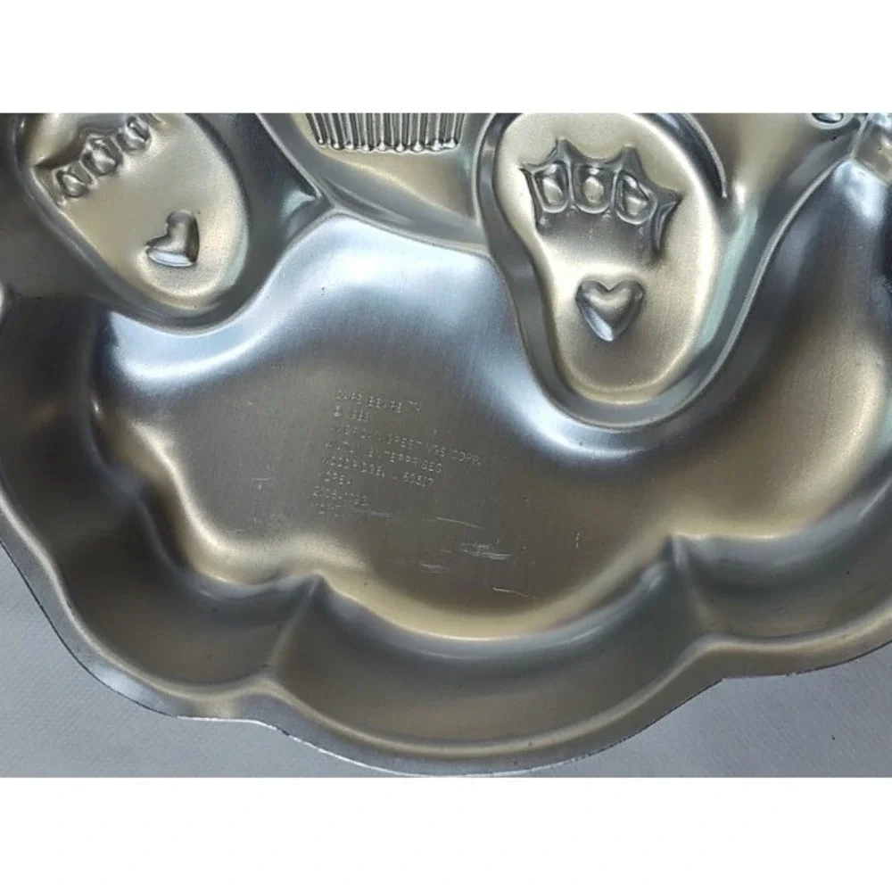 CARE BEARS Wilton '83 VTG Versatile Full Body Cake Pan Mold 2105-1793 B26.1GA721